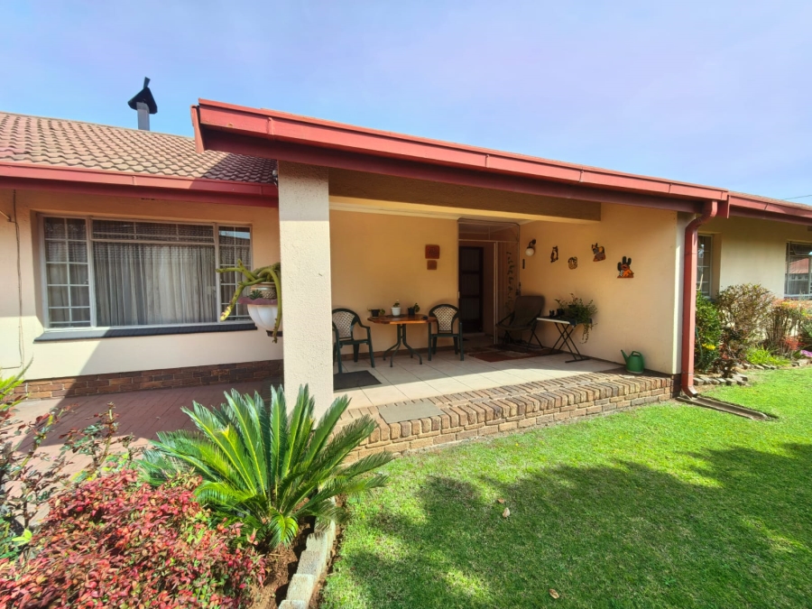 3 Bedroom Property for Sale in Vaalpark Free State